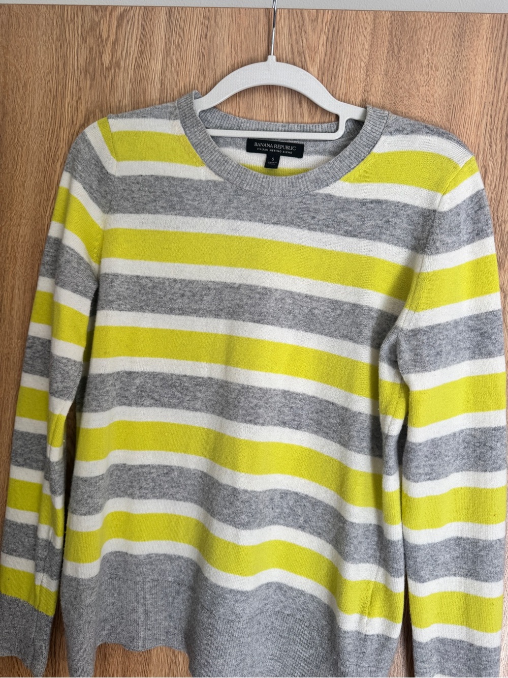 Banana Republic Gray, White & Yellow Striped Crewneck Sweater Merino wool blend.